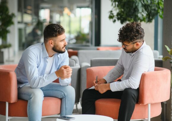 Essor du coaching individuel : posture du praticien, méthodologies et impact sur la trajectoire professionnelle