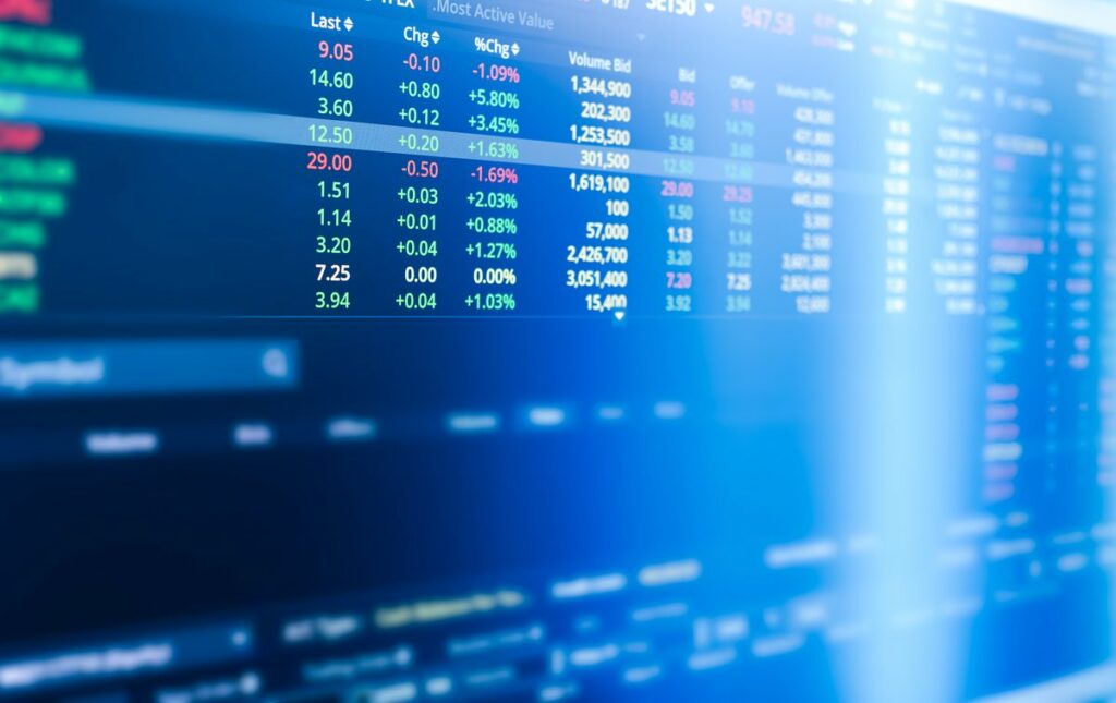 Analyse des signaux crypto en temps réel : stratégies pour réagir rapidement aux mouvements du marché